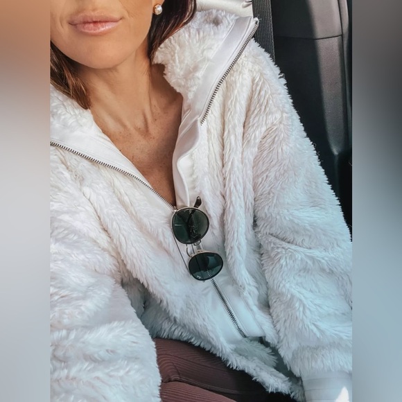 Varley - Norfolk faux fur jacket - Picture 8 of 10